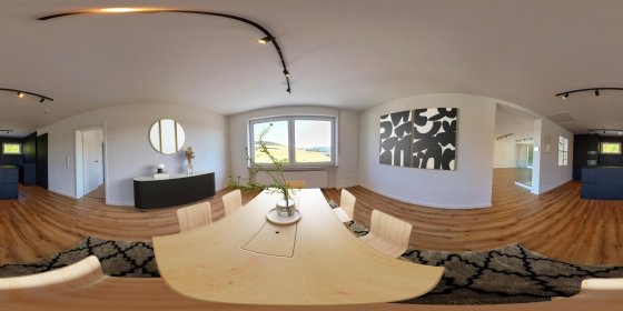 Play 'VR 360° - !WOW! Einzigartiges Traumhaus mit Panoramablick