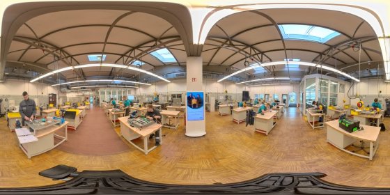 Play 'VR 360° - Ausbildung_Paderborn