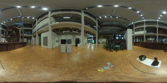 Play 'VR 360° - Writing the History of the Future | ZKM